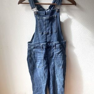 Skinny jeans overalls dark wash size 7/9